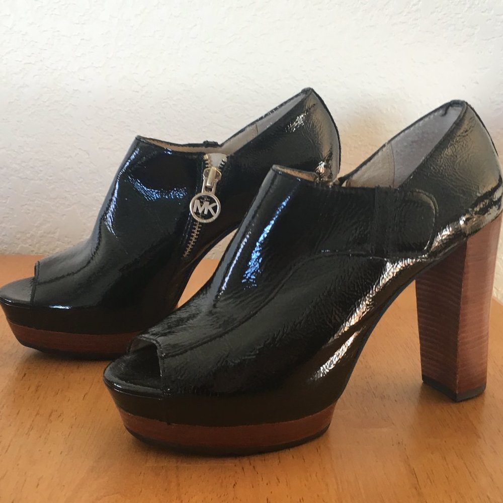 Michael Kors Women's Platform High Heel Shoes Size 7 Patent Leather Side Zipper